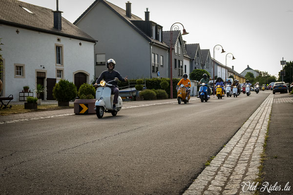 Pijamatour Vespa Club Roude Léiw