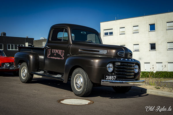 LOF Oldtimer Breakfast by Retromobile