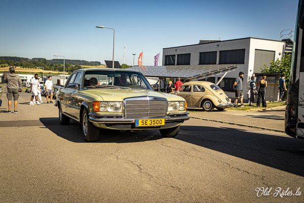 LOF Oldtimer Breakfast by Retromobile