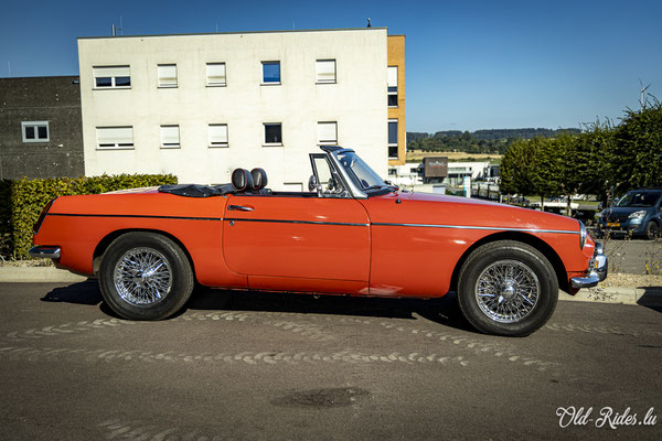 LOF Oldtimer Breakfast by Retromobile