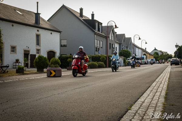 Pijamatour Vespa Club Roude Léiw