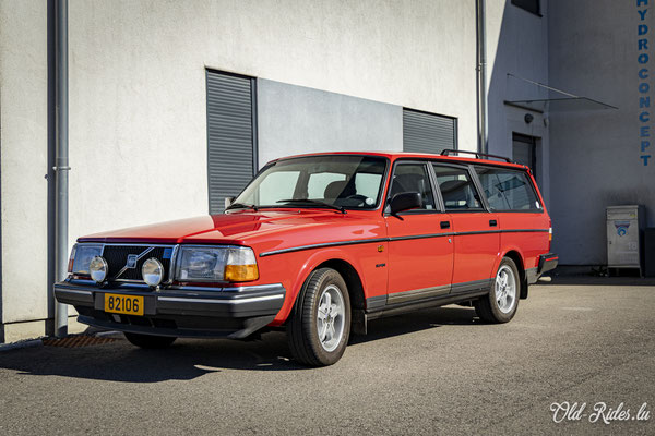 LOF Oldtimer Breakfast by Retromobile