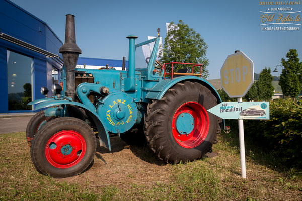 LOF Oldtimer Breakfast Garage Weber