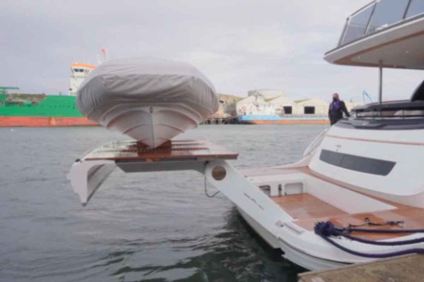 Williams Tender Chocks - Motorcruiser