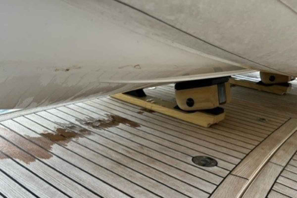 Universal Tender Chocks product photo