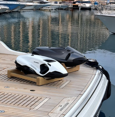 Seabob F5 and F9 cradle on yacht swim platform