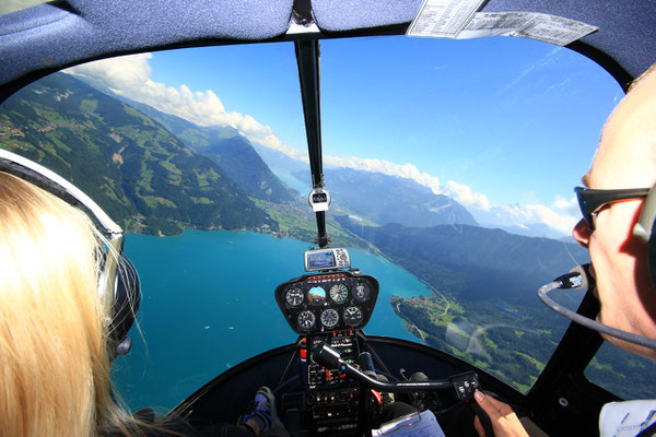 Rundflug über Seen