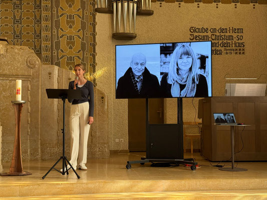 "Zweimal durfte ich in der Kirche „Musik statt Straße“ vorstellen und habe Spenden durch die Kollekte erhalten."