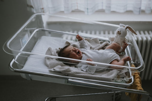 Geburtsfotograf-Geburtsdoku-Hausgeburt-Wochenbettfotografie-48fresh-Klinik-Krankenhaus-Zwickau-Zittau-Chemnitz-Erzgebirge-Hebamme 