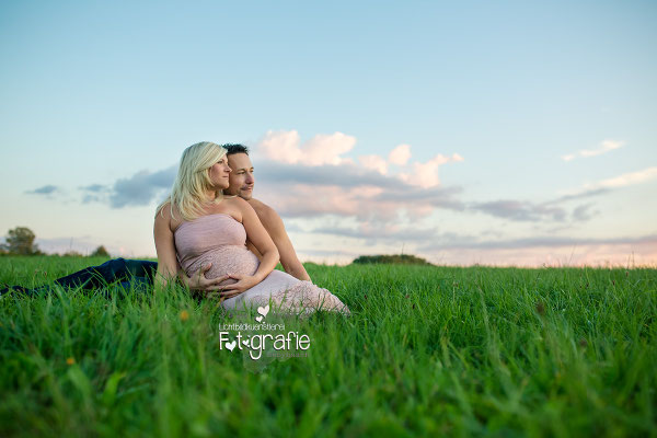 Babybauch Fotografie Schwangerschaft Zwickau Familienshooting Kinderbilder Fotograf Daniela Rettke Hebamme Lichtbildkünstlerei Lichtbildkuenstlerei