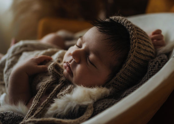 Familienfotos-Babyfoto-Fotograf-Zwickau-Chemnitz-Leipzig-Fotostudio-Neugeborenenshooting-Loftstudio-Newborn