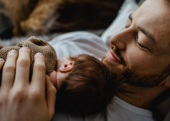 Familienfotos-Babyfoto-Fotograf-Zwickau-Chemnitz-Leipzig-Fotostudio-Neugeborenenshooting-Loftstudio-Newborn
