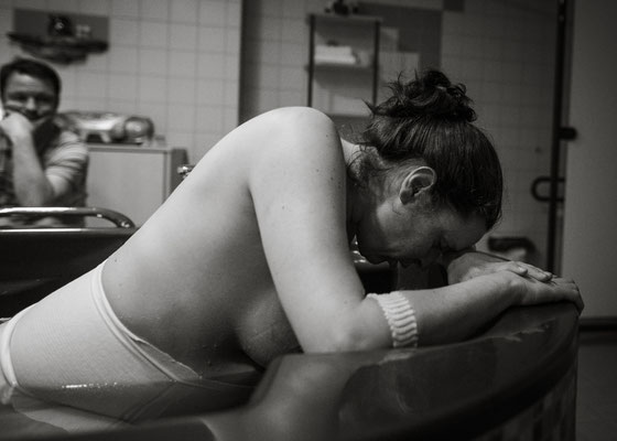 Geburtsfotograf, Geburtsdoku, Hausgeburt, Wochenbettfotografie, 48 fresh, Klinik Krankenhaus Zwickau, Zittau, Chemnitz, Erzgebirge, Hebamme 