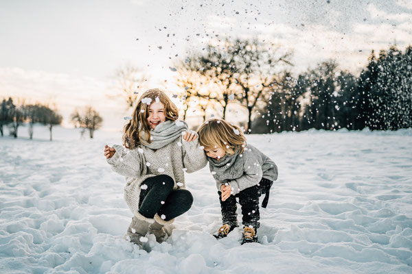 Familienfotos,Geschwisterbilder,Zwickau,Chemnitz,Gera,Familienfotograf,Lichtbildkuenstlerei,Fotografie,Babyshooting,Familienshooting