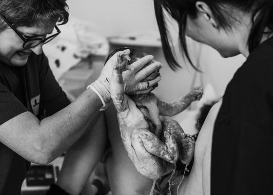 Geburtsfotograf, Geburtsdoku, Hausgeburt, Wochenbettfotografie, 48 fresh, Klinik Krankenhaus Zwickau, Zittau, Chemnitz, Erzgebirge, Hebamme 