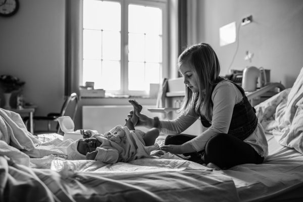 Geburtsfotograf, Geburtsdoku, Hausgeburt, Wochenbettfotografie, 48 fresh, Klinik Krankenhaus Zwickau, Zittau, Chemnitz, Erzgebirge, Hebamme 