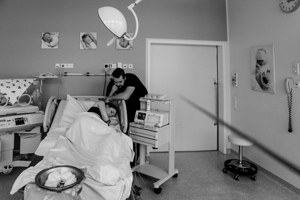 Geburtsfotograf, Geburtsdoku, Hausgeburt, Wochenbettfotografie, 48 fresh, Klinik Krankenhaus Zwickau, Zittau, Chemnitz, Erzgebirge, Hebamme 