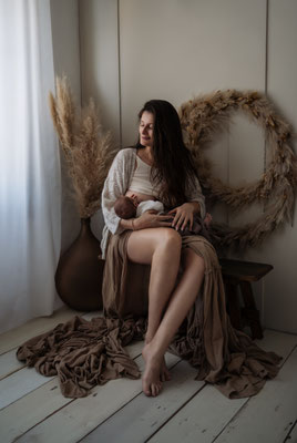 Familienfotos-Babyfoto-Fotograf-Zwickau-Chemnitz-Leipzig-Fotostudio-Neugeborenenshooting-Loftstudio-Newborn