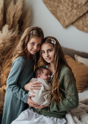 Familienfotos-Babyfoto-Fotograf-Zwickau-Chemnitz-Leipzig-Fotostudio-Neugeborenenshooting-Loftstudio-Newborn