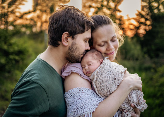 Familienfotos-Babyfoto-Fotograf-Zwickau-Chemnitz-Leipzig-Fotostudio-Neugeborenenshooting-Loftstudio-Newborn