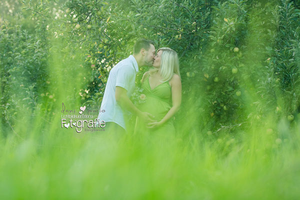 Babybauch Fotografie Schwangerschaft Zwickau Familienshooting Kinderbilder Fotograf Daniela Rettke Hebamme Lichtbildkünstlerei Lichtbildkuenstlerei