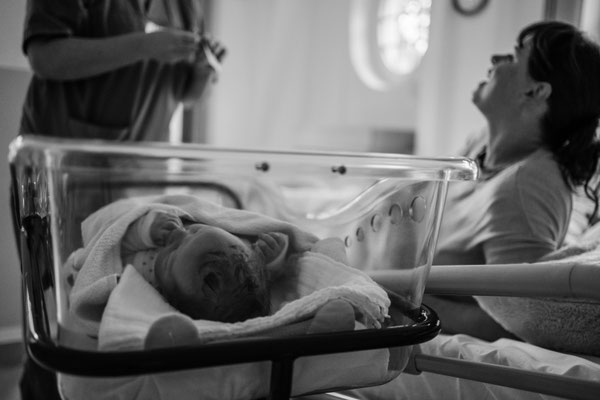 Geburtsfotograf, Geburtsdoku, Hausgeburt, Wochenbettfotografie, 48 fresh, Klinik Krankenhaus Zwickau, Zittau, Chemnitz, Erzgebirge, Hebamme 