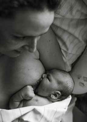 Geburtsfotograf, Geburtsdoku, Hausgeburt, Wochenbettfotografie, 48 fresh, Klinik Krankenhaus Zwickau, Zittau, Chemnitz, Erzgebirge, Hebamme 