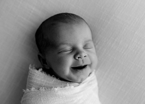 babybauchshooting,familienshooting,babyfotos,neugeborenenshooting,Zwickau,chemnitz,leipzig,authentisch,Schwangerschaftsfoto,familienfotograf