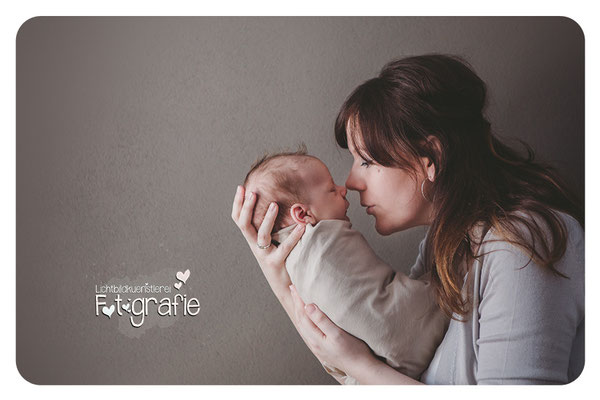 Neugeborenenfotos Homestory Lifestyle Fotografie Reportage Familienfotografie Photography Zwickau Hebamme Lichtbildkuenstlerei Daniela Rettke Hochzeit Kinderbilder Geschwisterfotos Chemnitz Zittau Erfurt Jena Leipzig Gera Dresden Bautzen Newborn Baby