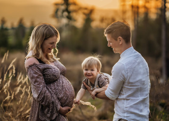 Familienfotos-Babybauchfotos-Fotograf-Zwickau-Chemnitz-Leipzig-Fotostudio-Schwangerschaftsshooting-Bohoshooting-Zitt