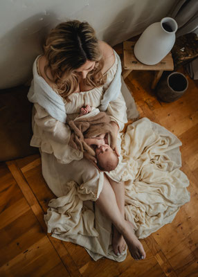 Familienfotos-Babyfoto-Fotograf-Zwickau-Chemnitz-Leipzig-Fotostudio-Neugeborenenshooting-Loftstudio-Newborn