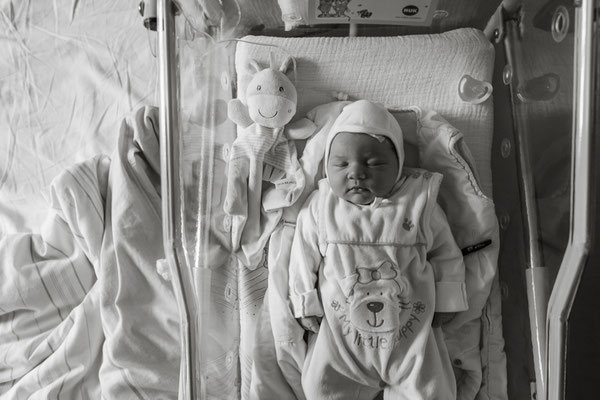 Geburtsfotograf, Geburtsdoku, Hausgeburt, Wochenbettfotografie, 48 fresh, Klinik Krankenhaus Zwickau, Zittau, Chemnitz, Erzgebirge, Hebamme 