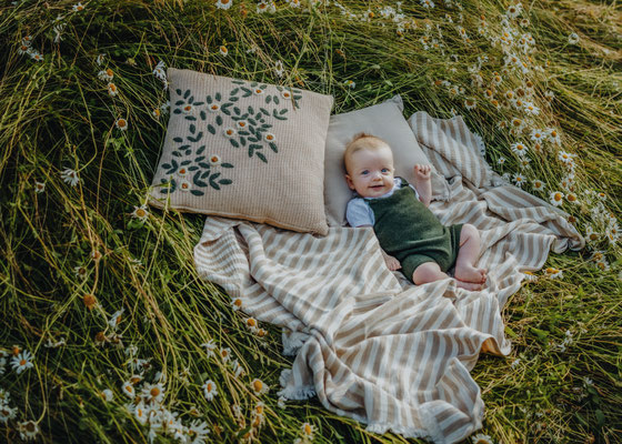 Familienfotos-Babyfoto-Fotograf-Zwickau-Chemnitz-Leipzig-Fotostudio-Neugeborenenshooting-Loftstudio-Newborn