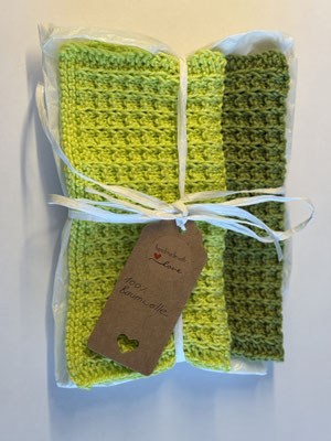 Handgestricktes: Mützen, Schals, Kragenschals, Pulswärmer, Stirnband, Waschlappen - www.nicolettas-welt.ch