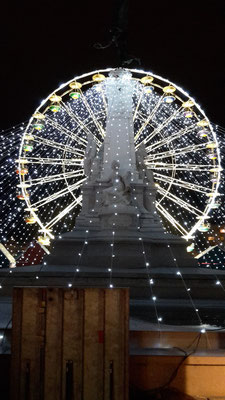 Der Weihnachtsmarkt auf dem Place de la République inklusive Riesenrad!
