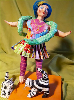 Ingrid: "Friedas Zirkus", Pappmaché. Inspiriert von der Ausstellung von Dorothea Siegert-Binder.