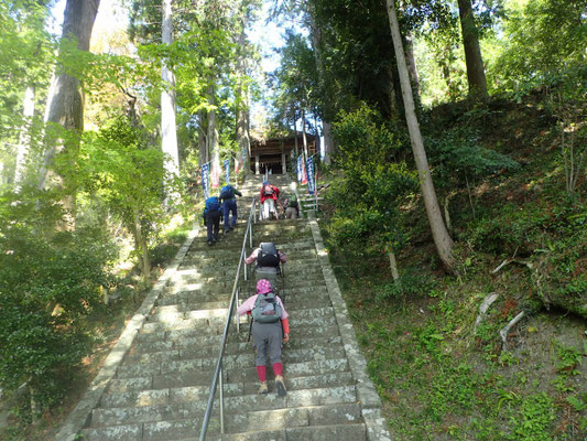 智満寺の石段