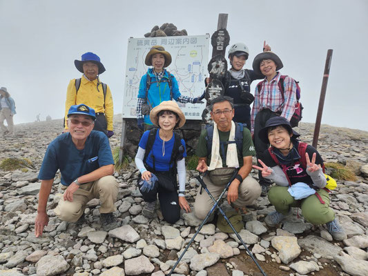 硫黄岳山頂にて