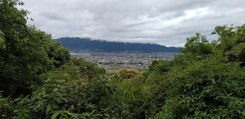 畝傍山頂上から