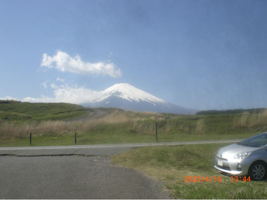 自衛隊演習場から富士山