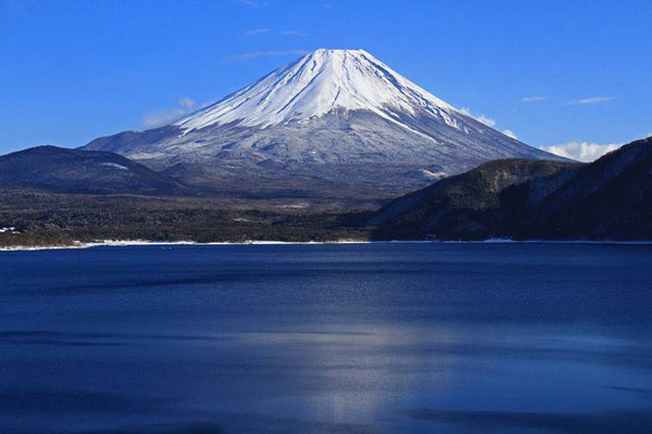 2月11日　15：43　　本栖湖から