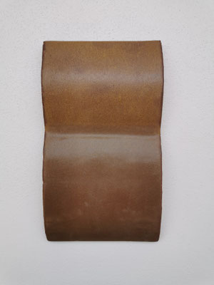 Torso. 2023 - Keramik .38,3 x 21,6 x 4 cm