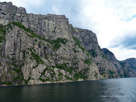 Norwegen - Fährfahrt auf dem Lysefjord