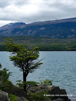Chile - Lago Esmeralda südlich von Cochrane
