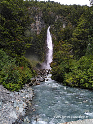 Chile - Parque Nacional Laguna San Rafael - Valle Exploradores - Cascada La Nutria