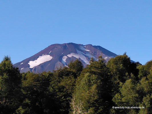 Chile - Malalcahuello - Aussicht vom Campingplatz "Dos Volcanos"