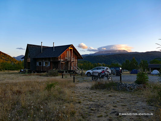 Chile - Malalcahuello - Aussicht vom Campingplatz "Dos Volcanos" am Abend