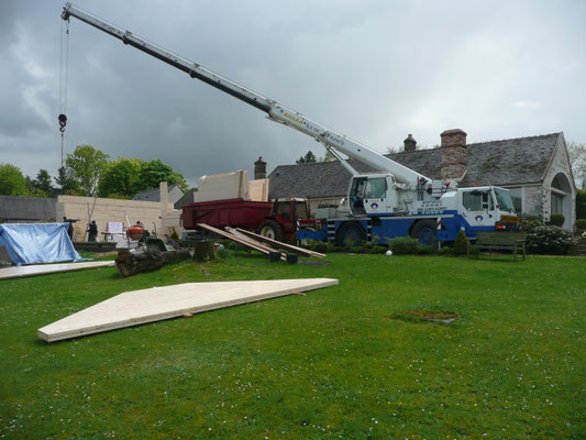 Extension ossature bois KLH, montage du KLH avec grue