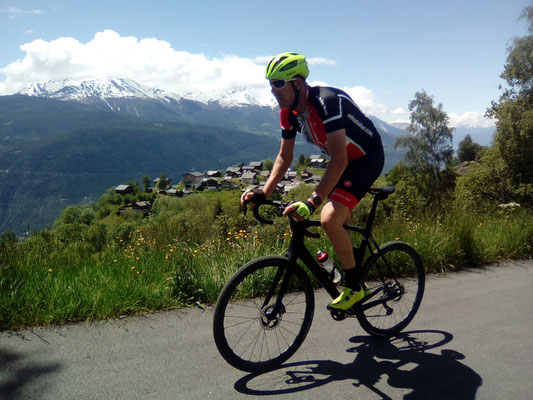 Mit dem Rennvelo unterwegs im Wallis