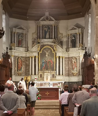 coeur de l'église de Ploüer sur Rance